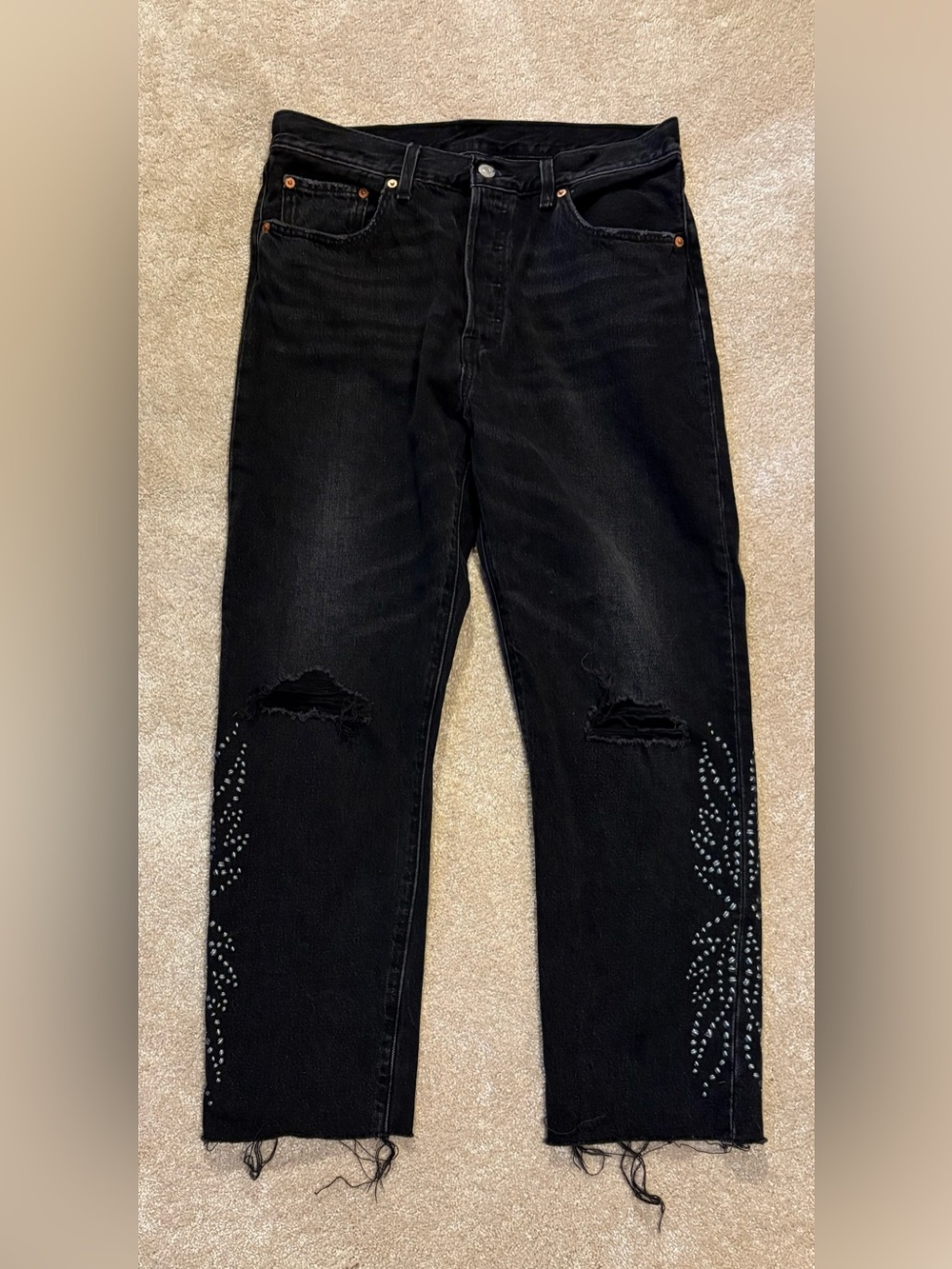 Levi’s 501 Black Rhinestone Embellished Jeans Waist 29 inch & Length 26 Inches L